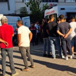 Manisa'da berber d&uuml;kkanına silahlı saldırı: 2 &ouml;l&uuml;