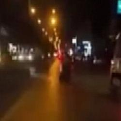 Mersin'de yaya ge&ccedil;idindeki feci kaza kask kamerasında