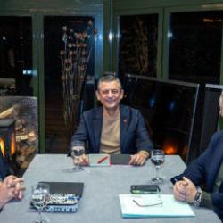&Ouml;zel ile gizlice g&ouml;r&uuml;ş&uuml;yor iddiası: Yavaş'ın iki partiyi de elinde tutma planı ifşa oldu