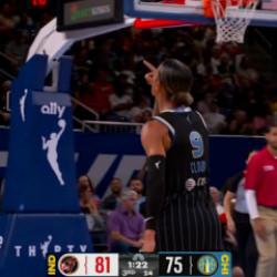 FET&Ouml;'c&uuml; Enes Kanter, eski Beşiktaşlı kadın basketbolcuyla tartıştı! Salondan kovuldu