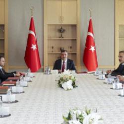 Son dakika... K&uuml;lliye'de bir ilk: Tarihi toplantı başladı!