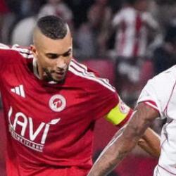Son dakikaya geride girmişlerdi! 90+4'te zafer gol&uuml;n&uuml; atıp 1. Lig'de lider oldular