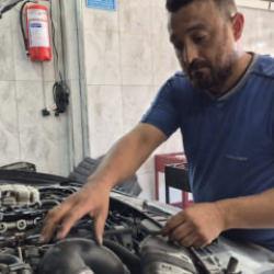Otomatik vites ara&ccedil; alacaklar dikkat! Ustası a&ccedil;ıkladı: Şanzımanın &ouml;mr&uuml;n&uuml; uzatan y&ouml;ntem!