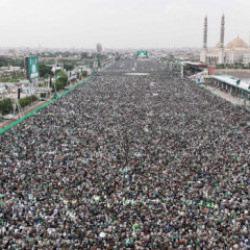 Yemende on binlerce kişi Mevlid kandilini kutlamak i&ccedil;in toplandı