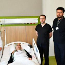 Y&uuml;r&uuml;yemez hale gelmişti: Karnından tam 20 kilogramlık kitle &ccedil;ıkarıldı