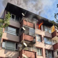 Sakarya&rsquo;da korkutan yangın! Anne ve 2 &ccedil;ocuğu hastaneye kaldırıldı