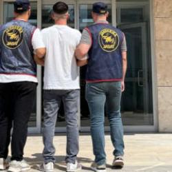 Adana'da 17 yıl hapis cezasıyla aranan h&uuml;k&uuml;ml&uuml; yakalandı