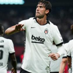 Vlahovic'ten hat-trick! 8 goll&uuml; ma&ccedil;ta Kartal'dan rakiplerine g&ouml;zdağı