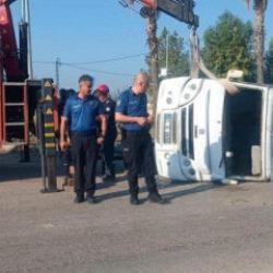 Ceyhan'da minib&uuml;s ile otomobil &ccedil;arpıştı: 1 &ouml;l&uuml;, 3 yaralı