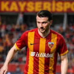 Eski Trabzonsporlu orta saha Kayserispor'a transfer oldu