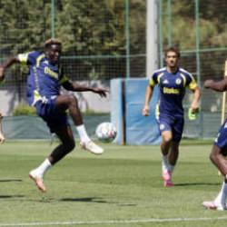 Fenerbah&ccedil;e'de Roma mesaisi başladı!