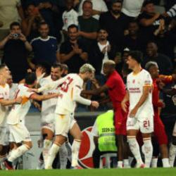 Galatasaray'ın Başakşehir serisi s&uuml;r&uuml;yor!