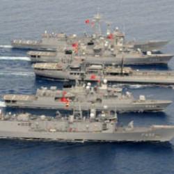 İngilizler duyurdu: T&uuml;rk savaş gemileri yaklaştı, İsrail donanması rotayı kırdı...