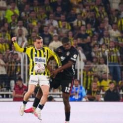 Kerem Akt&uuml;rkoğlu ma&ccedil;ın ardından hakeme ateş p&uuml;sk&uuml;rd&uuml;!
