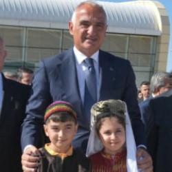 K&uuml;lt&uuml;r ve Turizm Bakanı Ersoy, Adıyaman'da cami ve t&uuml;rbe a&ccedil;ılışı yaptı