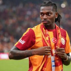 Okan Buruk'tan s&uuml;rpriz Rafael Leao kararı!