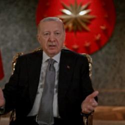 Erdoğan 15 Temmuz'un kader anını a&ccedil;ıkladı: "İki rekat namaz kıldık, Allah nasip etti!"