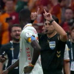 S&uuml;per Lig'de 3. haftanın VAR kayıtları a&ccedil;ıklandı: Penaltılarda neler konuşuldu?