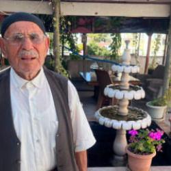 &Ouml;mr&uuml;nde bir defa doktora gitti! 100 yaşındaki Ali dede, sağlıklı yaşamın sırrını verdi