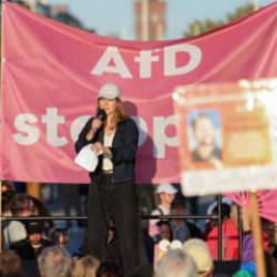 Almanya&rsquo;da aşırı sağ depremi: AfD y&uuml;zde 44&rsquo;e dayandı, &uuml;lke sokaklara d&ouml;k&uuml;ld&uuml;!