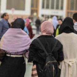 Avusturya'da baş&ouml;rt&uuml;s&uuml; yasağı başladı