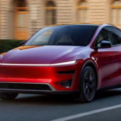 Bakanlık acımadı! Sıfırından daha pahalıya Tesla satan bir galeriye daha ceza!