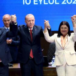 CHP'ye b&uuml;y&uuml;k darbe: 4 Belediye Başkanı AK Parti'ye katıldı!