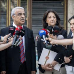 DEM Parti İmralı Heyeti &Ouml;calan ile g&ouml;r&uuml;şt&uuml;