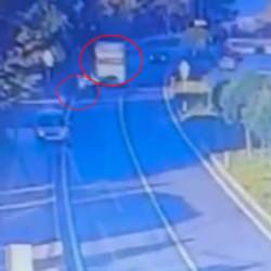 D&uuml;zce'de 4 kişinin &ouml;ld&uuml;ğ&uuml; kazanın g&uuml;venlik kamerası g&ouml;r&uuml;nt&uuml;leri ortaya &ccedil;ıktı