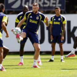 Fenerbah&ccedil;e Roma mesaisinde!