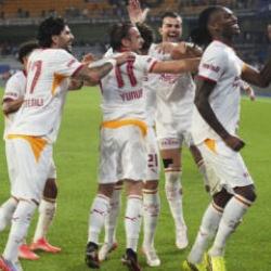 Galatasaray 3 eksikle Sporting deplasmanında!