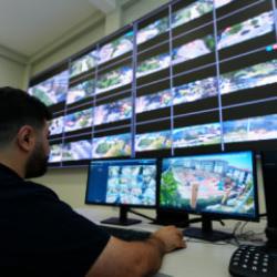 "G&uuml;venli Şehir Esenler Projesi" ile okullar kamera ağıyla 7/24 takip ediliyor