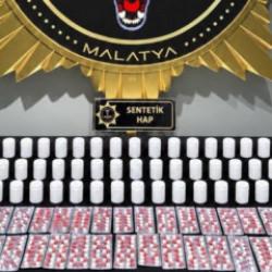 Malatya&rsquo;da torbacılara şafak darbesi: 3 mahallede binlerce sentetik hap ele ge&ccedil;irildi!