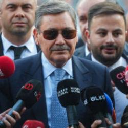 Melih G&ouml;k&ccedil;ek'in oğlu ve gelini adliyede