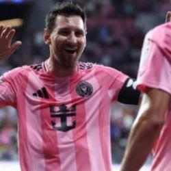 Messi&rsquo;den futbol d&uuml;nyasını şaşırtan hamle! K&uuml;me d&uuml;şme hattındaki takımı satın alıyor