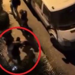 Seyhan'da gece yarısı dehşeti: Kadını tekme tokat d&ouml;vd&uuml;ler