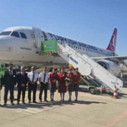 Yenilenen Siirt Havalimanı&rsquo;na ilk yolcu u&ccedil;ağı indi