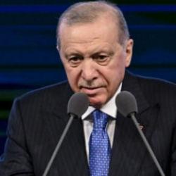 Menfaat bitti, maskeler d&uuml;şt&uuml;: D&uuml;n &ouml;v&uuml;p bug&uuml;n saldıranların gizli hesabı