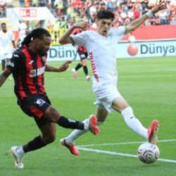 2 isabetli şutla ma&ccedil; kaybettiler! &Ccedil;orum FK milli araya moralsiz gidiyor
