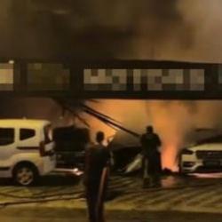 Milyonluk galeriyi kundakladılar! Antalya'da 3 ş&uuml;pheli yakalandı