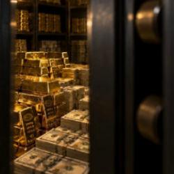 7 yıllık altın d&uuml;ğ&uuml;m&uuml; &ccedil;&ouml;z&uuml;l&uuml;yor: 4 milyar dolarlık rezerv ABD'ye taşınacak