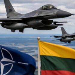&Uuml;lkenin hava sahasına İHA girdi! NATO savaş u&ccedil;akları havalandı