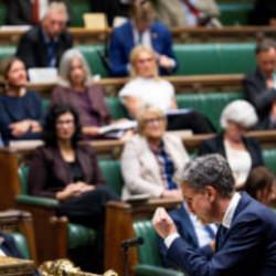 Londra&rsquo;dan Netanyahu h&uuml;k&uuml;metine sert mesaj: Dostlarını tek tek kaybediyor!