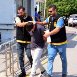 Adana'da cinayet! &Ccedil;ocukluk arkadaşını &ouml;ld&uuml;rd&uuml;