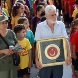 Adana&rsquo;da şehit oğullarının adını taşıyan okulda duygu dolu buluşma