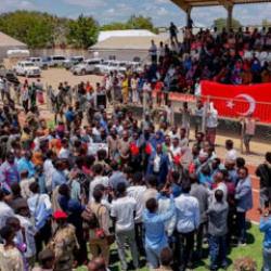 Afrikalı kabileler ve liderler T&uuml;rkiye i&ccedil;in buluştu: T&uuml;rk bayrakları a&ccedil;ıldı