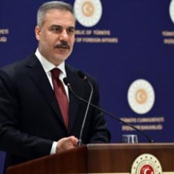 Bakan Fidan'dan b&ouml;lgede dengeleri sarsacak mesaj: Ya beraber &ccedil;alışacağız ya da...