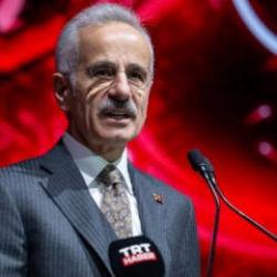 Bakan Uraloğlu canlı yayında a&ccedil;ıkladı: Trabzon ve İstanbul&rsquo;a m&uuml;jdeli haber!