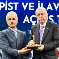 Bakan Uraloğlu: İstanbul Havalimanı k&uuml;resel havacılığın zirvesinde