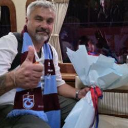 Trabzonspor'da Thomas Reis d&ouml;nemi! İmza t&ouml;reni d&uuml;zenlendi